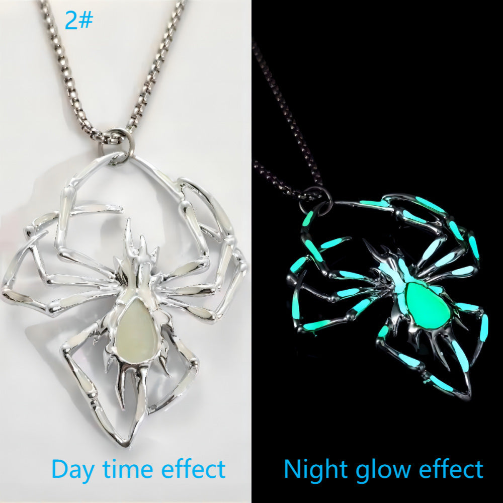 Halloween Luminous Spider Necklace – Vintage Glow-in-the-Dark Jewelry for Men & Women, Party Gift Accessory