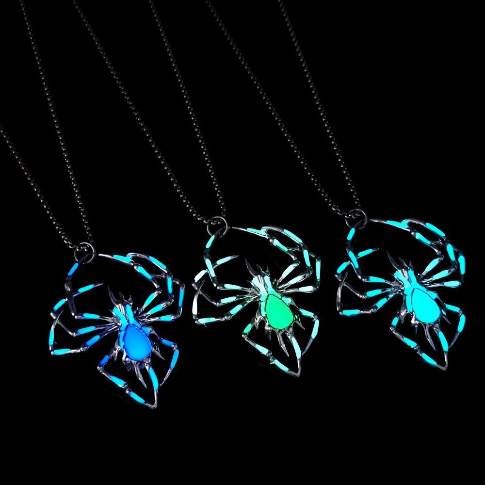 Halloween Luminous Spider Necklace – Vintage Glow-in-the-Dark Jewelry for Men & Women, Party Gift Accessory